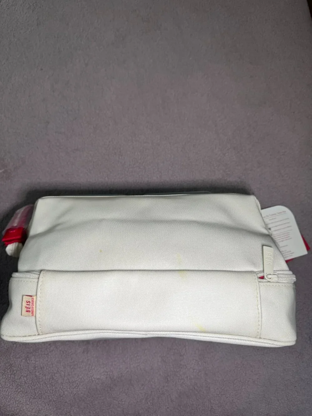 BEIS Dopp Kit in Ghost White